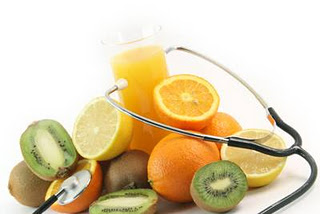 Frutas, sucos e a Vitamina C Frutas, sucos e a Vitamina C
